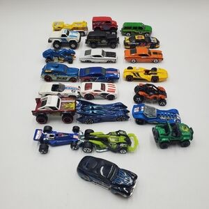 Hot Wheels  And other brands Mixed Lot of 22 Cars